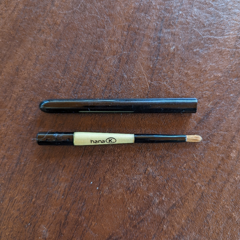 New Hana K Lip Brush